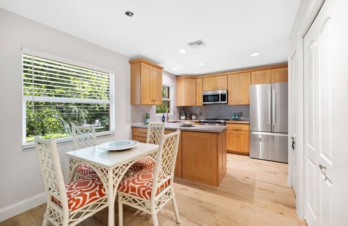 Central Naples Apartment | Moorings Condo with Private Beach Access, 2nd floor Unit, Western Exposure