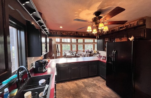 Newland Ski Chalet | Moose Head Lodge in Linville Land Harbor on Lake View