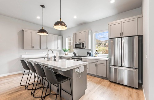 Deer Mountain House | Moose Mgmt at Deer Springs 12754: Dogs Welcome-Pvt Hot Tub-Lake & Mountain Views