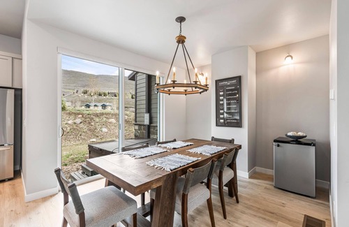 Deer Mountain House | Moose Mgmt at Deer Springs 12754: Dogs Welcome-Pvt Hot Tub-Lake & Mountain Views