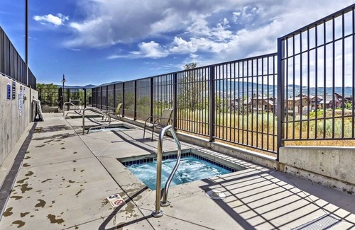 Park City Apartment | Moose Mgmt at Stillwater 3005: Mountain View-Pool-Gym-Parking-High-speed WiFi
