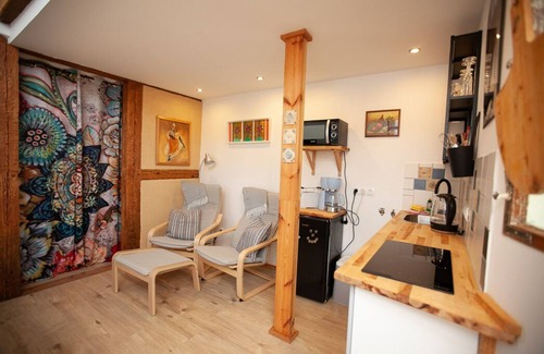 Oberhavel Apartment | Moosgrün accommodation-charming small apartment- vacation apartment Atelier