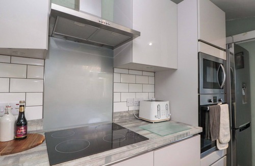 Driffield Cottage | MOOT COTTAGE, family friendly, character holiday cottage in Driffield