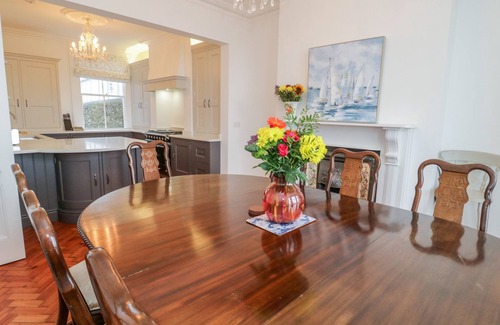 Beaumaris Apartment | Mor Awel