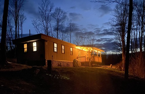 Wilkesville Cabin | More Than A Hunting Cabin-Hocking Hills/Athens - 5 acres secluded