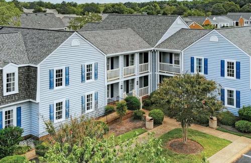 Williamsburg Apartment | More to do than you will have time for !