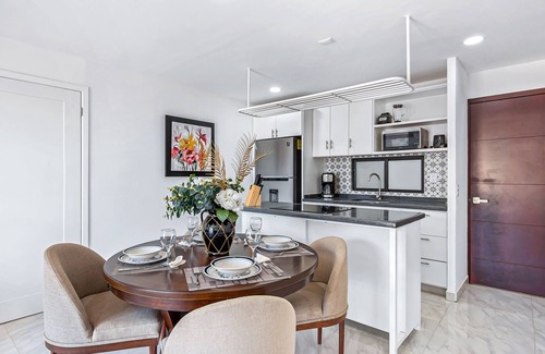 Downtown Cabo San Lucas Hotel | Morgan Residences 508A @ Boutique Hotel with pool, gym, spa