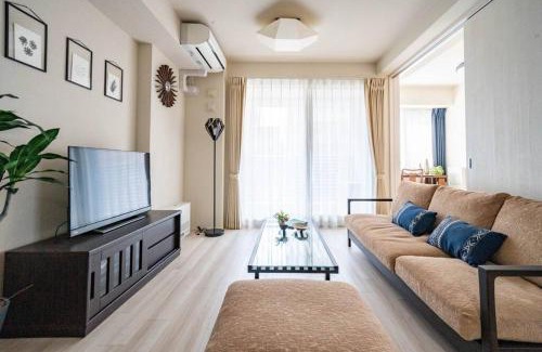 Chuo-ku Apartment | Morganite