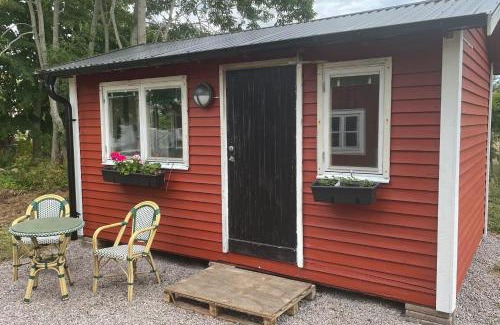 Ralla Bed & Breakfast | Morgonljus B&B-edith&julia-Self check-in