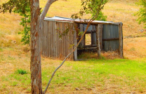Norton Summit Cottage | Morialta Barns - The Well Room - Unique Heritage Accommodation