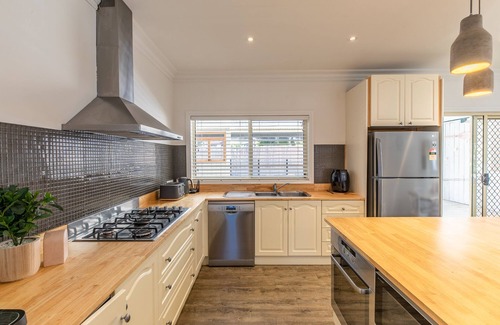 Rosebud House | Mornington Peninsula coastal house with pool and outdoor fireplace