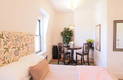 Parkside Hotel | Morrill Mansion Inn | 4 | Self Check In | Parking