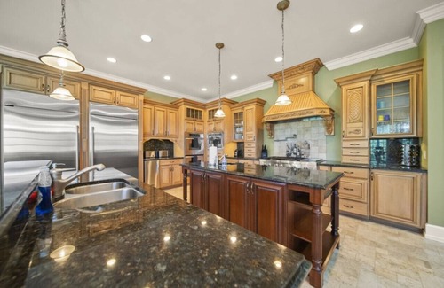 Morris House | Morris · Lakeview Manor