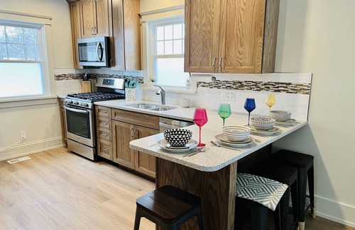 Lakeside House | Morton 2 - Fall means Apples and Leaves, Book your stay here Explore Muskegon
