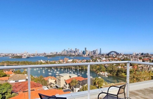 Mosman Apartment | Mosman - MUS21 - 2BR Apartment with Harbour Views Parking Near South Mosman Ferry
