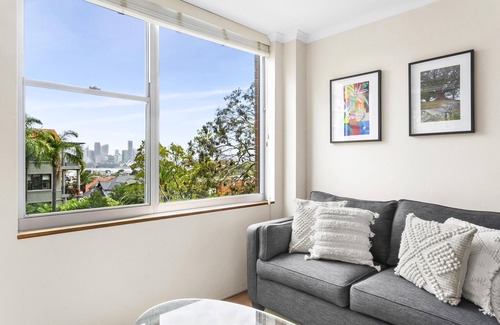 Mosman Apartment | Mosman - MUS21 - 2BR Apartment with Harbour Views Parking Near South Mosman Ferry