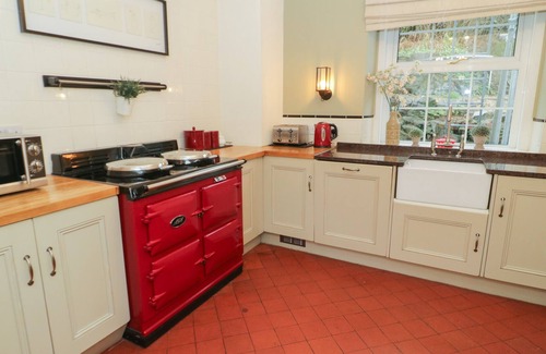Conwy House | MOSS BANK HOUSE, pet friendly, luxury holiday cottage in Conwy