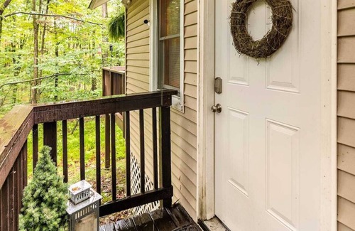 Greentown Cabin | Moss Hollow Cabin in Poconos