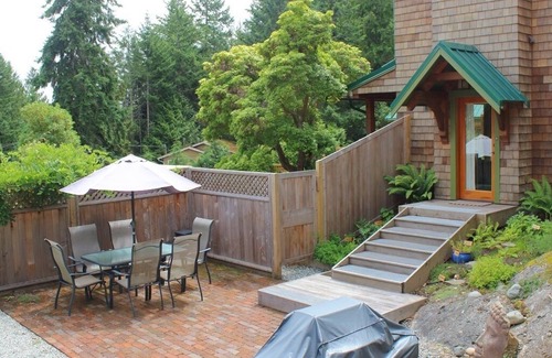 Salt Spring Island Apartment | Mossy Hill Guesthouse