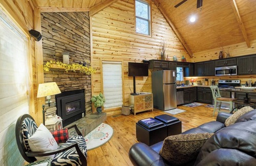 Mentone Cabin | Mossy Rock Retreat | Hot Tub, Fire Pit, Near Falls