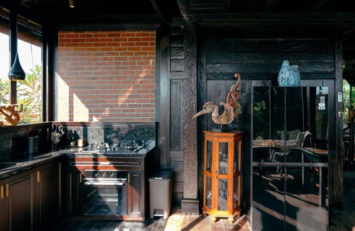 Kerambitan Villa | Most Exotic Beachfront Villa Keong