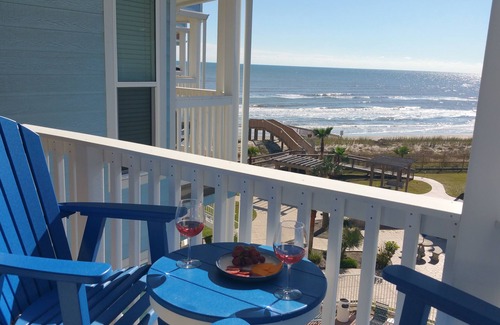 Galveston Condo | Most reviewed and highest rated condo at Seascape. On the Beach! Top floor.