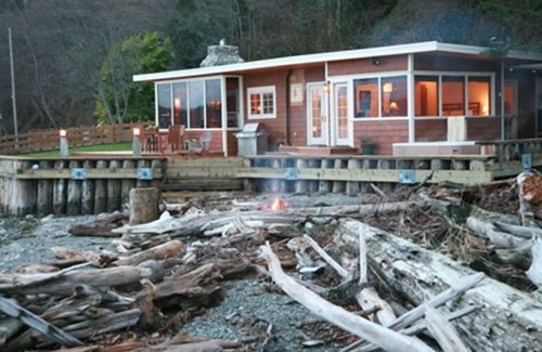 Adelma Beach House | Most Romantic Spot Ever - Beach Hideaway Steps from the Beach