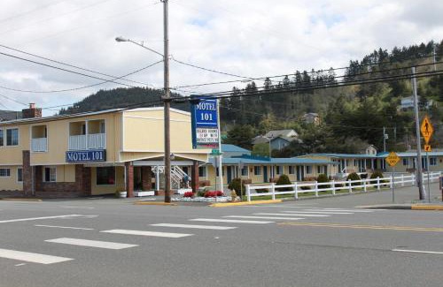Gold Beach Hotel | Motel 101