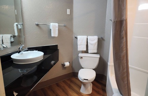 Biloxi Hotel | Motel 6 Biloxi, MS - Beach
