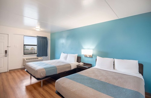 Briargate Hotel | Motel 6 Colorado Springs, CO - Air Force Academy