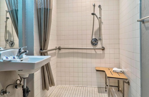 El Monte Hotel | Motel 6 El Monte, CA - Los Angeles