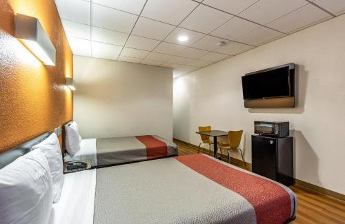Elizabeth Hotel | Motel 6 Elizabeth NJ Newark Liberty Intl Airport