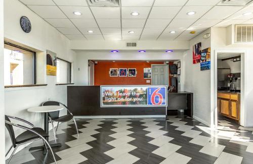 Elizabeth Hotel | Motel 6 Elizabeth NJ Newark Liberty Intl Airport