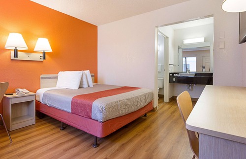 Mesa Hotel | Motel 6 Mesa, AZ - South