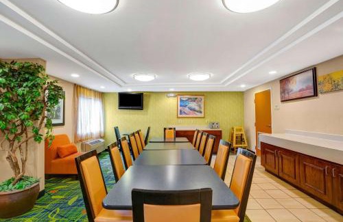 Milford Hotel | Motel 6-Milford, CT