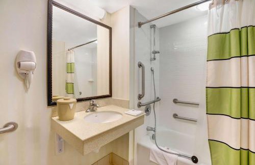 Milford Hotel | Motel 6-Milford, CT