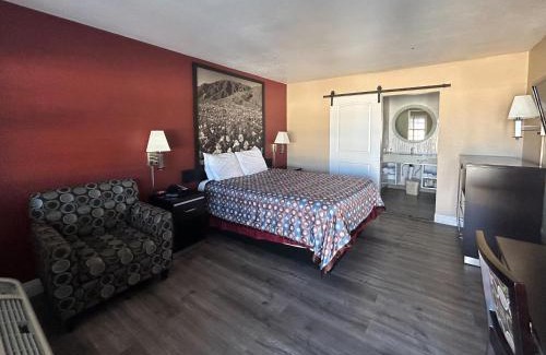 Lamanda Park Hotel | Motel 6 Pasadena, CA Old Town Pasadena Area