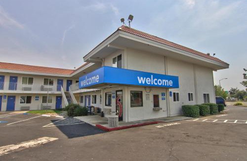 Sacramento Hotel | Motel 6-Sacramento, CA - North