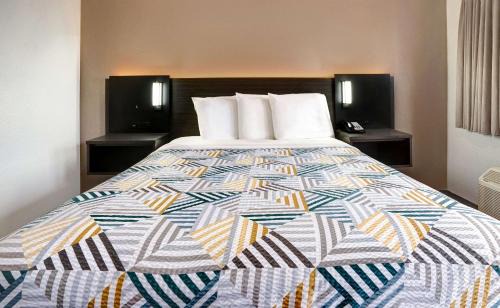 Sacramento Hotel | Motel 6-Sacramento, CA - North