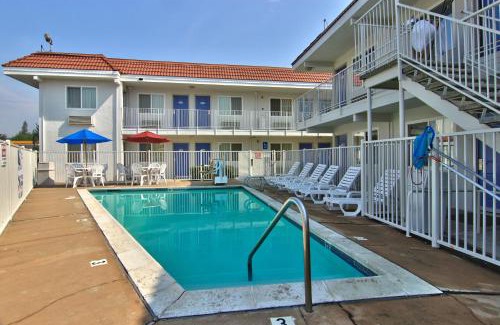 Central Sacramento Hotel | Motel 6-Sacramento, CA - Old Sacramento North