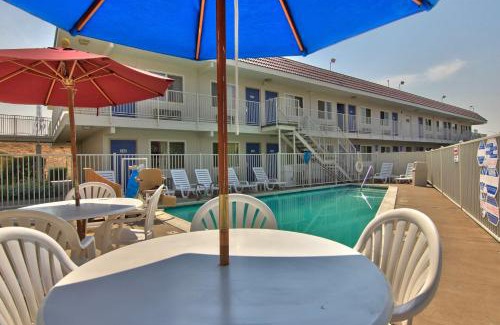 Central Sacramento Hotel | Motel 6-Sacramento, CA - Old Sacramento North