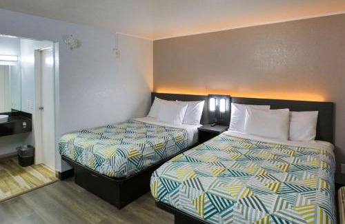 Central Sacramento Hotel | Motel 6-Sacramento, CA - Old Sacramento North