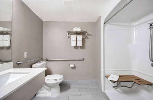 Southside Hotel | Motel 6 San Antonio, TX - South