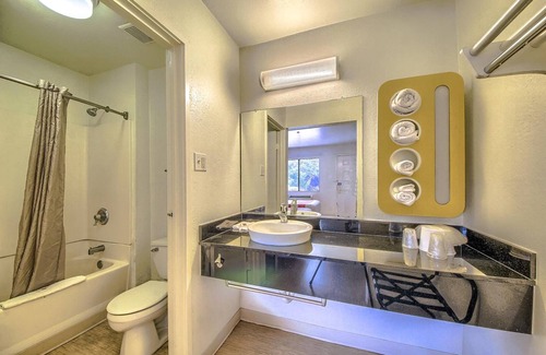 Wetmore Hotel | Motel 6 San Antonio, TX - Fiesta