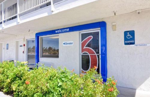 Twentynine Palms Hotel | Motel 6-Twentynine Palms, CA