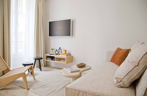 5th Arrondissement Apartment | Mouffetard : confort & design