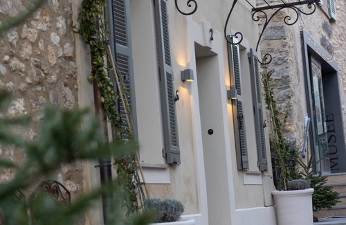 Mougins House | Mougins Collection - House in the heart of the Old Village, view of the Southern Alps