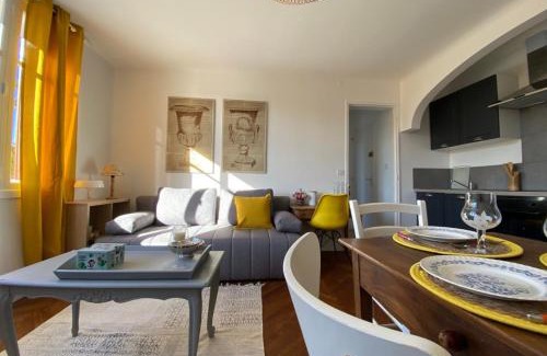 Jaunay-Clan Apartment | Moulin#1-Yellow'appart - Futuroscope-Jardin & Parking