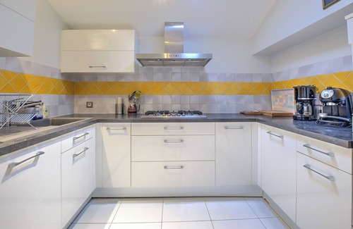 Neuvic House | Moulin de Villeverneix and its tower, Neuvic on the banks of the Vern for 6, 8 people