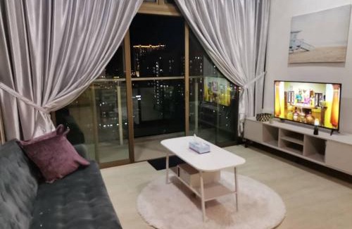 Taman Mount Austin Apartment | Mount Austin Lake City View Palazio by Natol